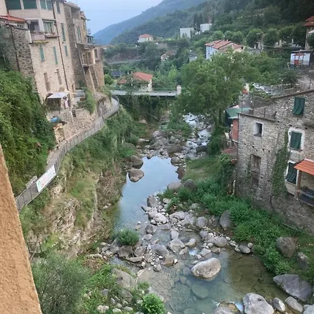 A Cola Apartment Rocchetta Nervina