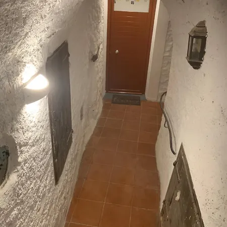 A Cola Apartment Rocchetta Nervina