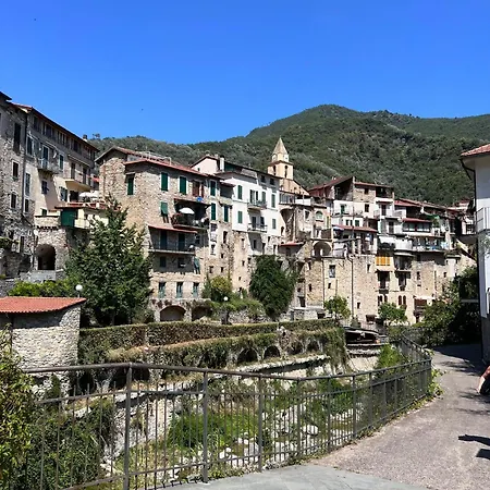 Casa A Cola * Rocchetta Nervina